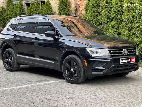 Volkswagen Tiguan 2018 черный - фото 10