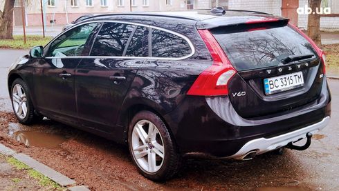 Volvo V60 2012 черный - фото 3