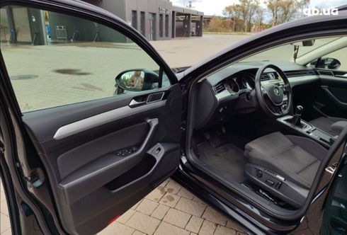 Volkswagen Passat 2016 черный - фото 11