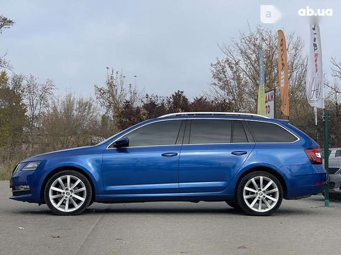 Skoda Octavia 2019 - фото 12