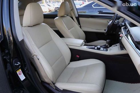 Lexus ES 2016 - фото 12