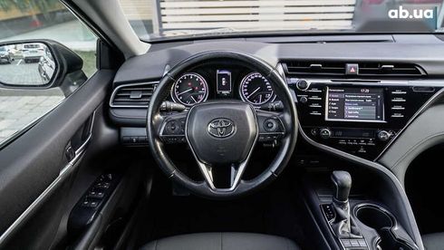 Toyota Camry 2019 - фото 9