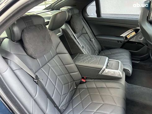 BMW i7 2023 - фото 23