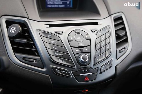 Ford Fiesta 2016 - фото 17
