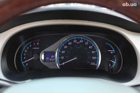 Toyota Sienna 2010 - фото 16
