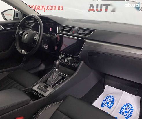 Skoda Superb 2022 - фото 20