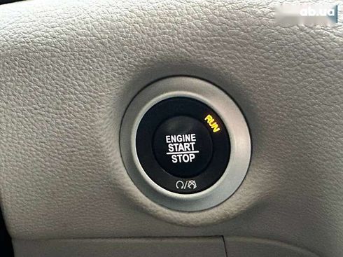 Chrysler Pacifica 2017 - фото 28