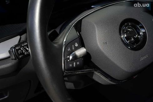 Skoda Octavia 2020 - фото 21