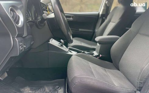 Toyota Auris 2014 - фото 9