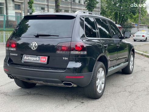 Volkswagen Touareg 2008 черный - фото 7