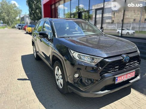 Toyota RAV4 2021 - фото 5