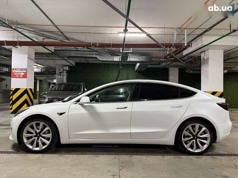 Tesla Model 3 2019 - фото 9