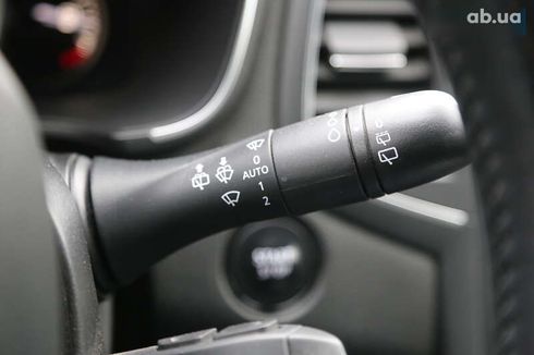 Renault Megane 2017 - фото 22