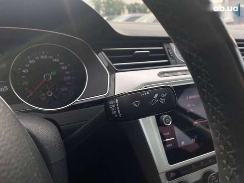 Volkswagen Passat 2017 - фото 24