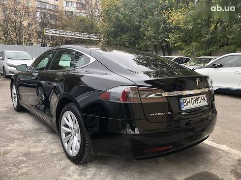 Tesla Model S 2018 - фото 12