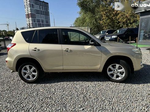 Toyota RAV4 2011 - фото 4