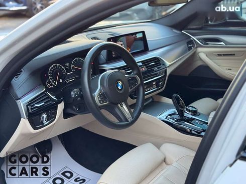 BMW 5 серия 2019 - фото 16