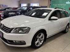 Продаж вживаних Volkswagen Passat 2014 року - купити на Автобазарі