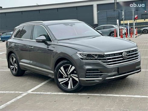 Volkswagen Touareg 2022 - фото 8