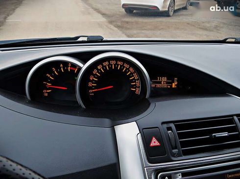 Toyota Verso 2012 - фото 14