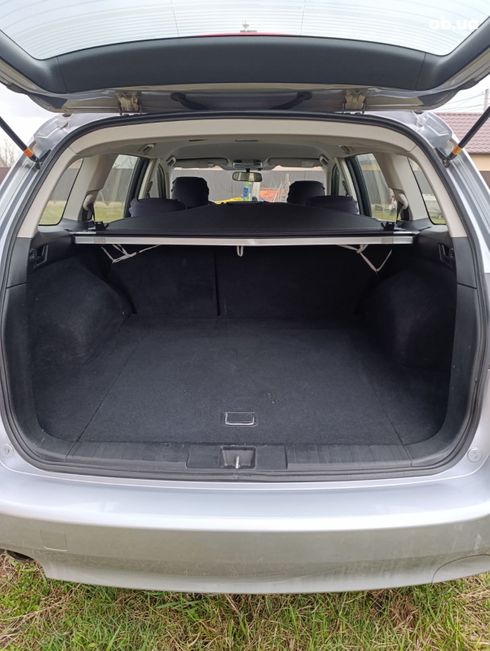 Subaru Legacy Wagon 2012 серебристый - фото 7