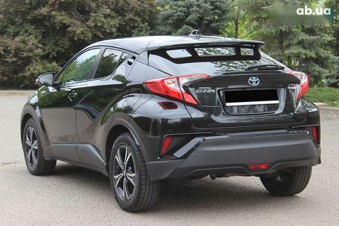 Toyota C-HR 2019 - фото 12