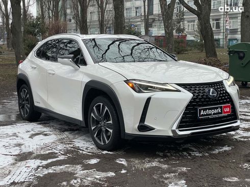 Lexus UX 2018 белый - фото 3