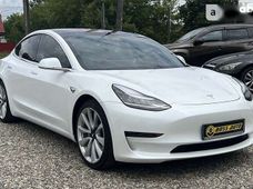 Продаж вживаних Tesla Model 3 2018 року - купити на Автобазарі