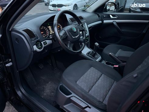Skoda Octavia 2011 черный - фото 13