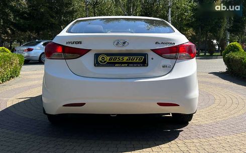 Hyundai Elantra 2012 - фото 6