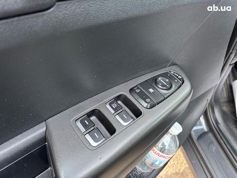 Kia Sportage 2019 серый - фото 18
