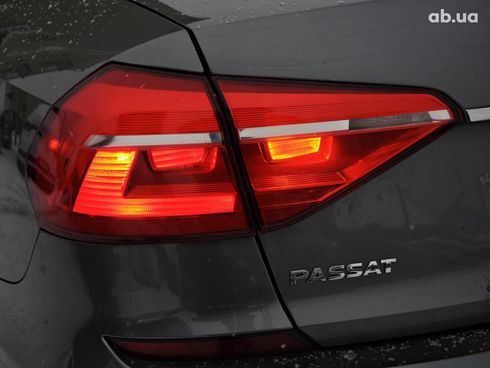 Volkswagen Passat 2016 серый - фото 12