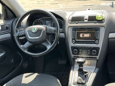 Skoda Octavia 2010 - фото 28