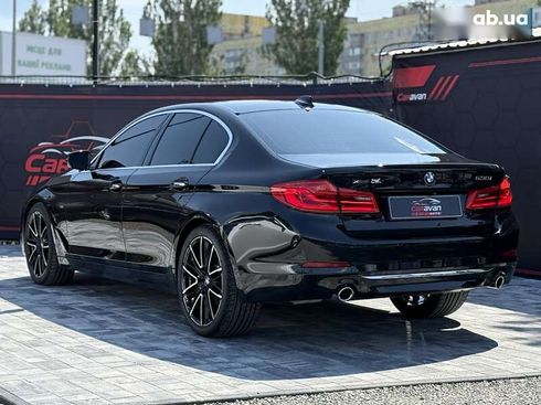 BMW 5 серия 2017 - фото 14