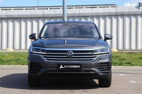 Volkswagen Touareg 2023 - фото 2
