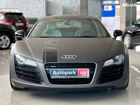 Audi R8 2007 серый - фото 3