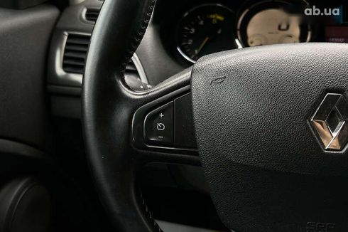 Renault Megane 2015 - фото 11