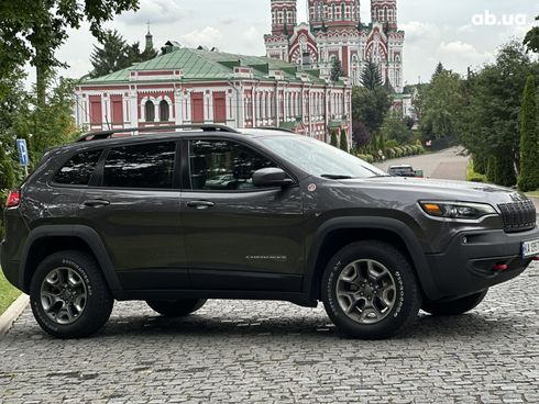 Jeep Cherokee 2019 - фото 11