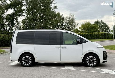 Hyundai Staria 2021 - фото 19