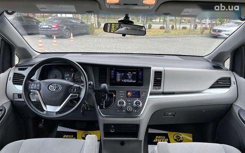 Toyota Sienna 2015 - фото 11