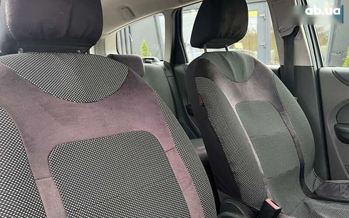 Ford Focus 2006 - фото 21