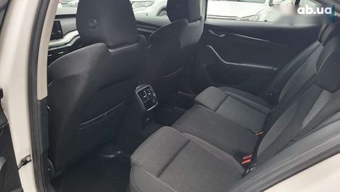 Skoda Octavia 2021 - фото 24