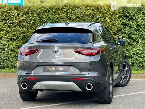 Alfa Romeo Stelvio 2017 - фото 11