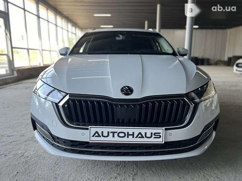 Skoda Octavia 2020 - фото 7