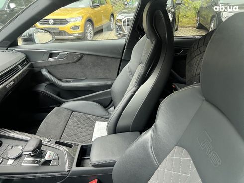 Audi RS 4 2021 - фото 17