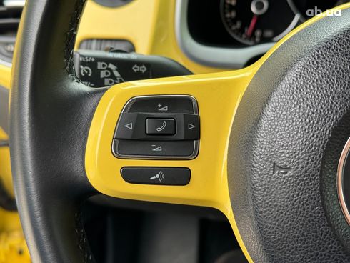 Volkswagen Beetle 2012 желтый - фото 22