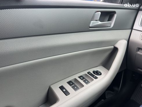 Hyundai Sonata 2016 серебристый - фото 14