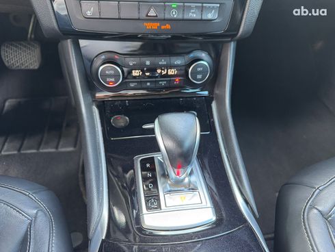 Infiniti QX30 2017 серый - фото 17