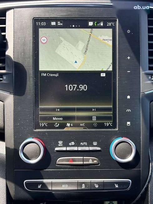 Renault Megane 2018 - фото 24