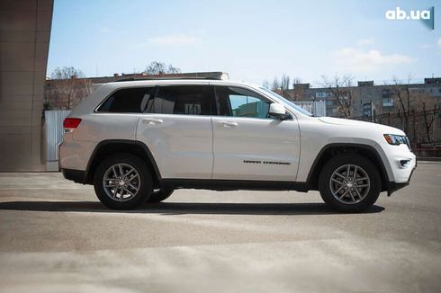 Jeep Grand Cherokee 2017 - фото 3